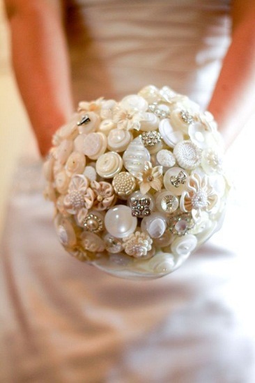 wedding-button-bouquets