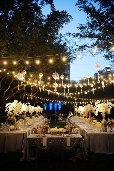 globe lighting outdoor wedding