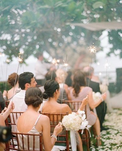 sparklers for wedding guests