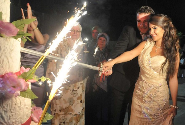 wedding cake sparklers