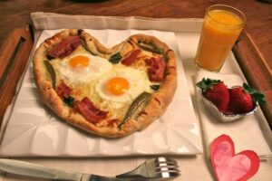 wedding day breakfast in bed