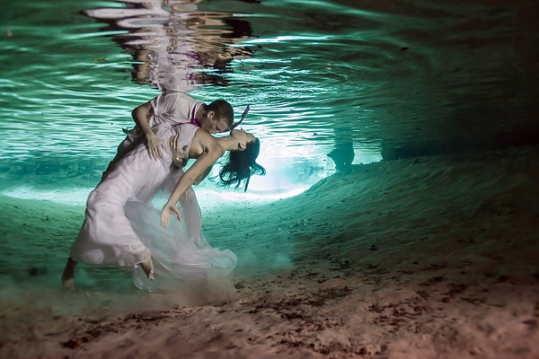 Cancun Mexico wedding photographer Ivan Luckie