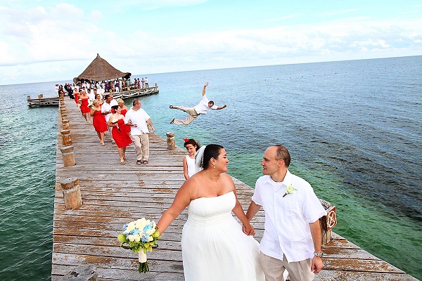 Cancun wedding photographer Del Sol Photography