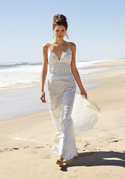 bridal gown for beach wedding