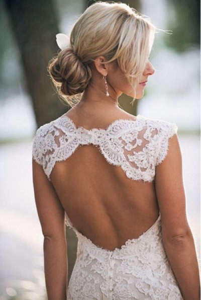 keyhole back bridal gown