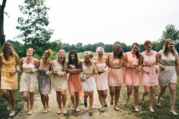 getting friends to help you contact wedding vendors