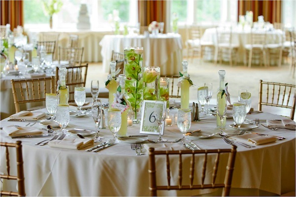planning seating arrangement for wedding