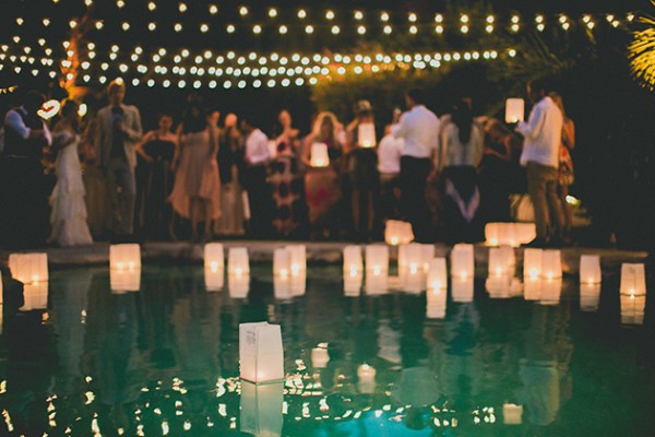 floating-pool-lanterns-wedding-decor