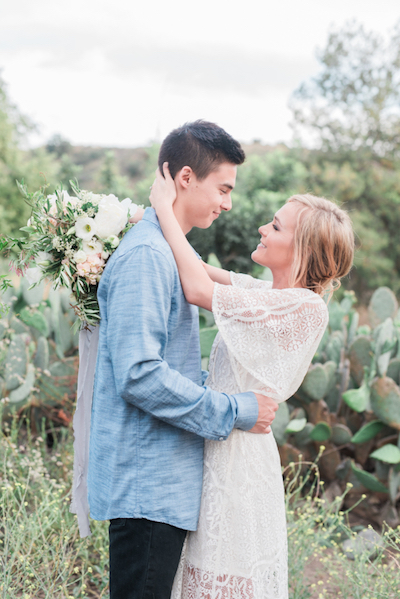 engagement-hello-blue-photo